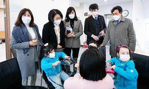 화성시의회 교육복지위원회, 외국인복지센터 및 생활문화센터 현장방문