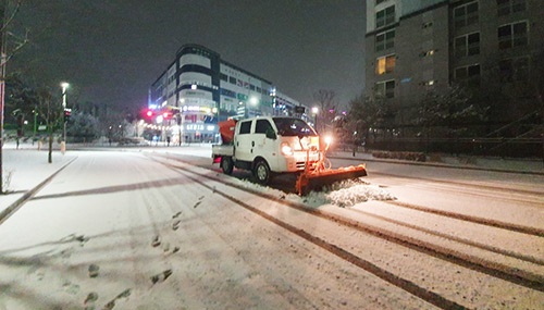 화성시, ‘출근길 이상무’ 대설주의보에 비상체제 돌입...제설 총력 