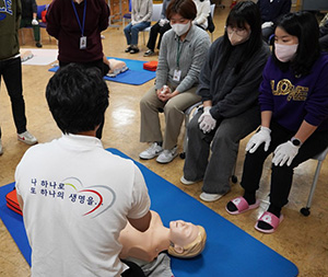 화성시문화재단, 직원 대상 심폐소생술 교육 실시