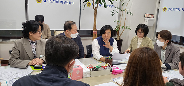 이은주 도의원, 화성시 자체 추진 친환경 학교급식 공급단가 인하를 위한 정담회 열어