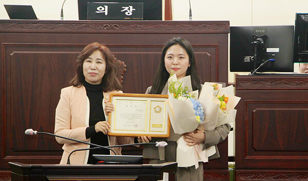 화성시의회 김경희 의장, '민생과 민의' 지방의회 개원 32주년 기념행사