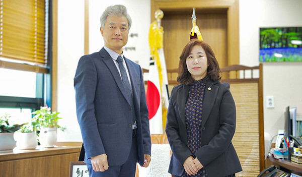 김경희 화성시의회 의장, 화성오산교육지원청 신임 교육장과 간담회 진행