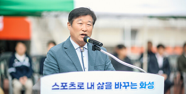 화성시의회, 제15회 화성시장기 생활체육 축구대회 참가선수 격려